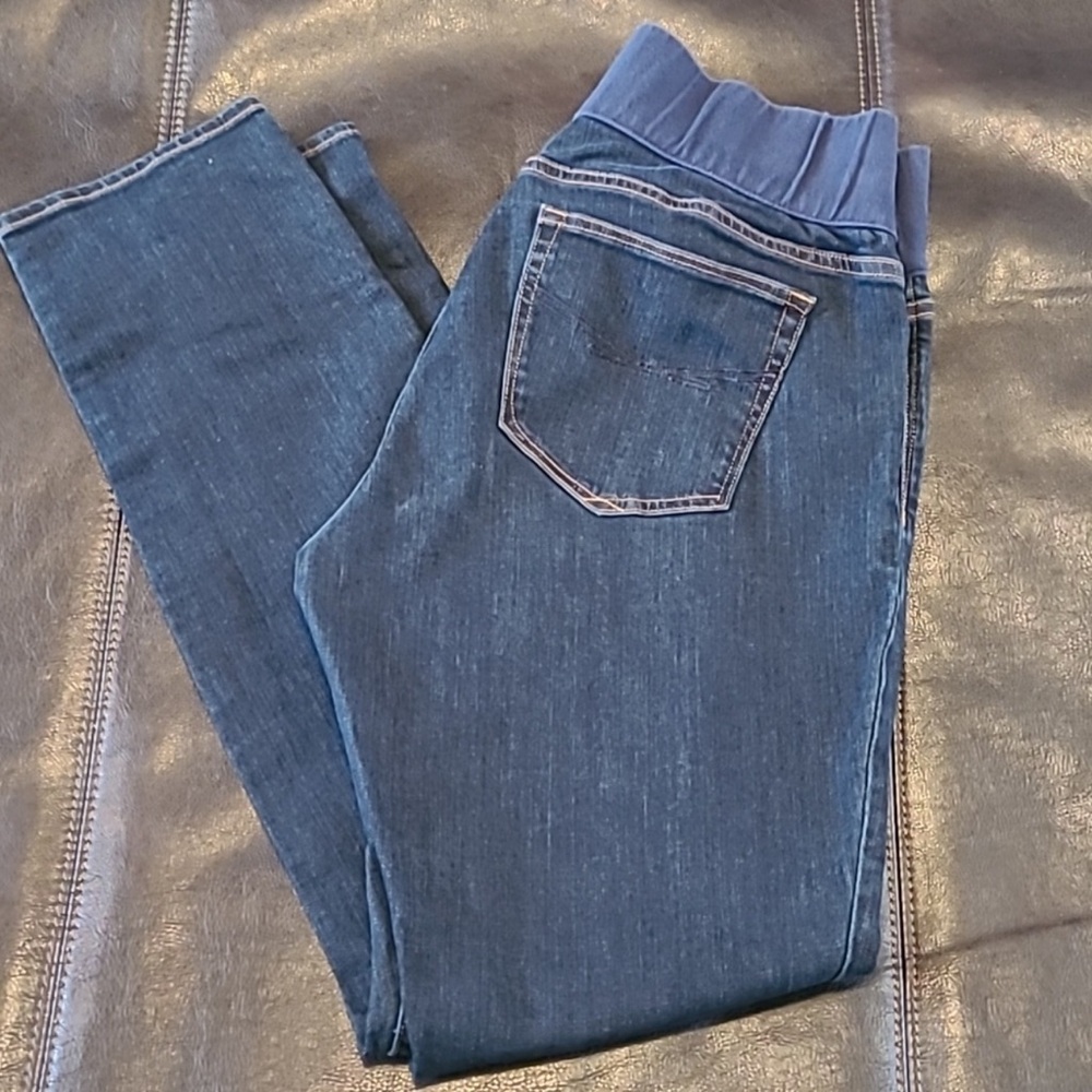 Gap Maternity dark wash jeans size 14/32 Inseam 33"